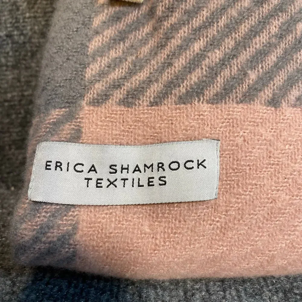 Brand New Pink Gray Plaid Throw Blanket Erica Shamrock Textile - Picture 4 of 4